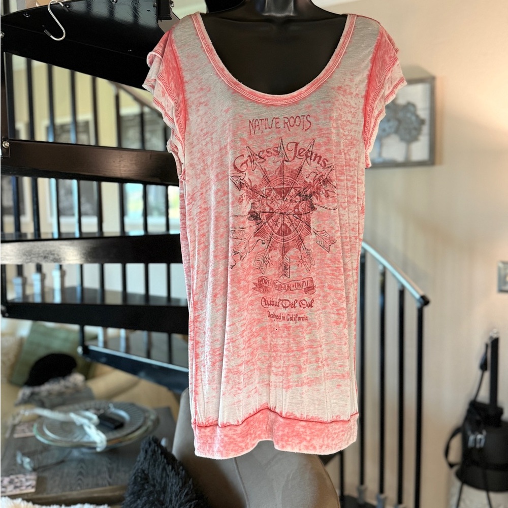 Guess Pink and White Graphic Women's Tee